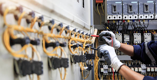 Professional Electrician technician working in Ponderosa Park, CO